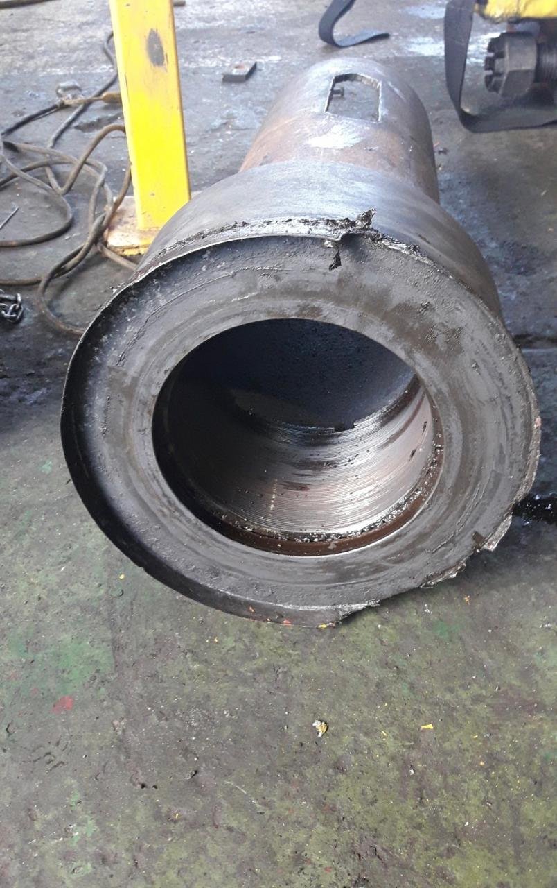 Trabajo de mantenimiento de gruas EMEG