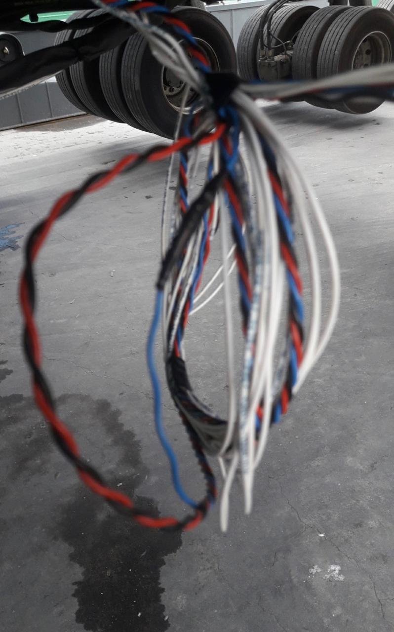 Trabajo de mantenimiento de gruas EMEG